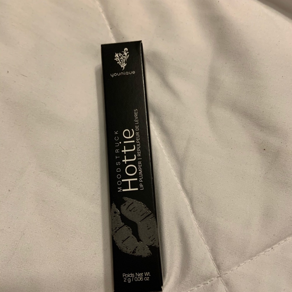MOODSTRUCK HOTTIE lip plumper